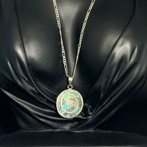 Sterling Silver Abalone Inlay Shell Spiral Design Pendant on a .925 Mex Chain